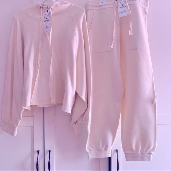 Zara Ecru knit hoodie and joggers set - Picture 4 of 4